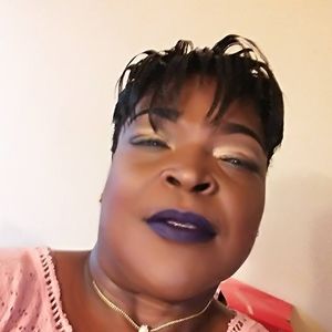 Meet your Posher, Pam